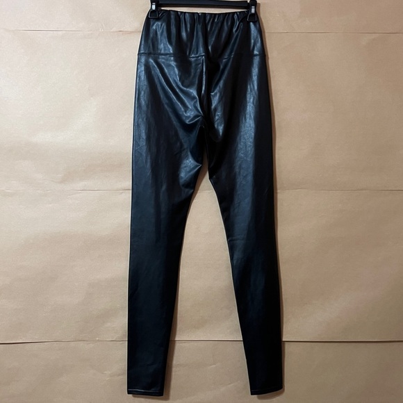 Aritzia | Wilfred Free Daria Pant High Waisted Vegan Leather Leggings Size M - Picture 6 of 9